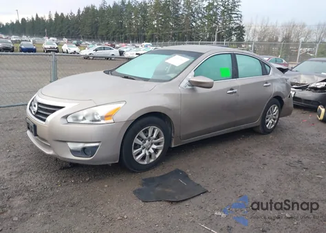 2015 Nissan Altima 2.5/2.5 S/2.5 Sl/2.5 Sv z USA, uszkodzony, nr VIN 1N4AL3AP0FN312779
